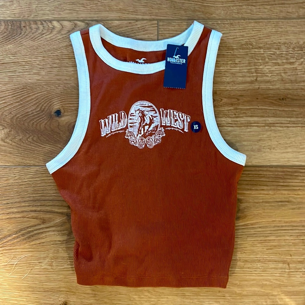 This tank top is perfect for the summer with friends! :)